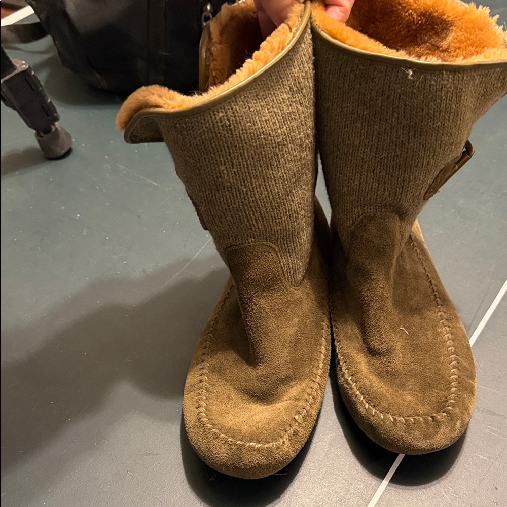 Cozy Green Suede/knitted Boots